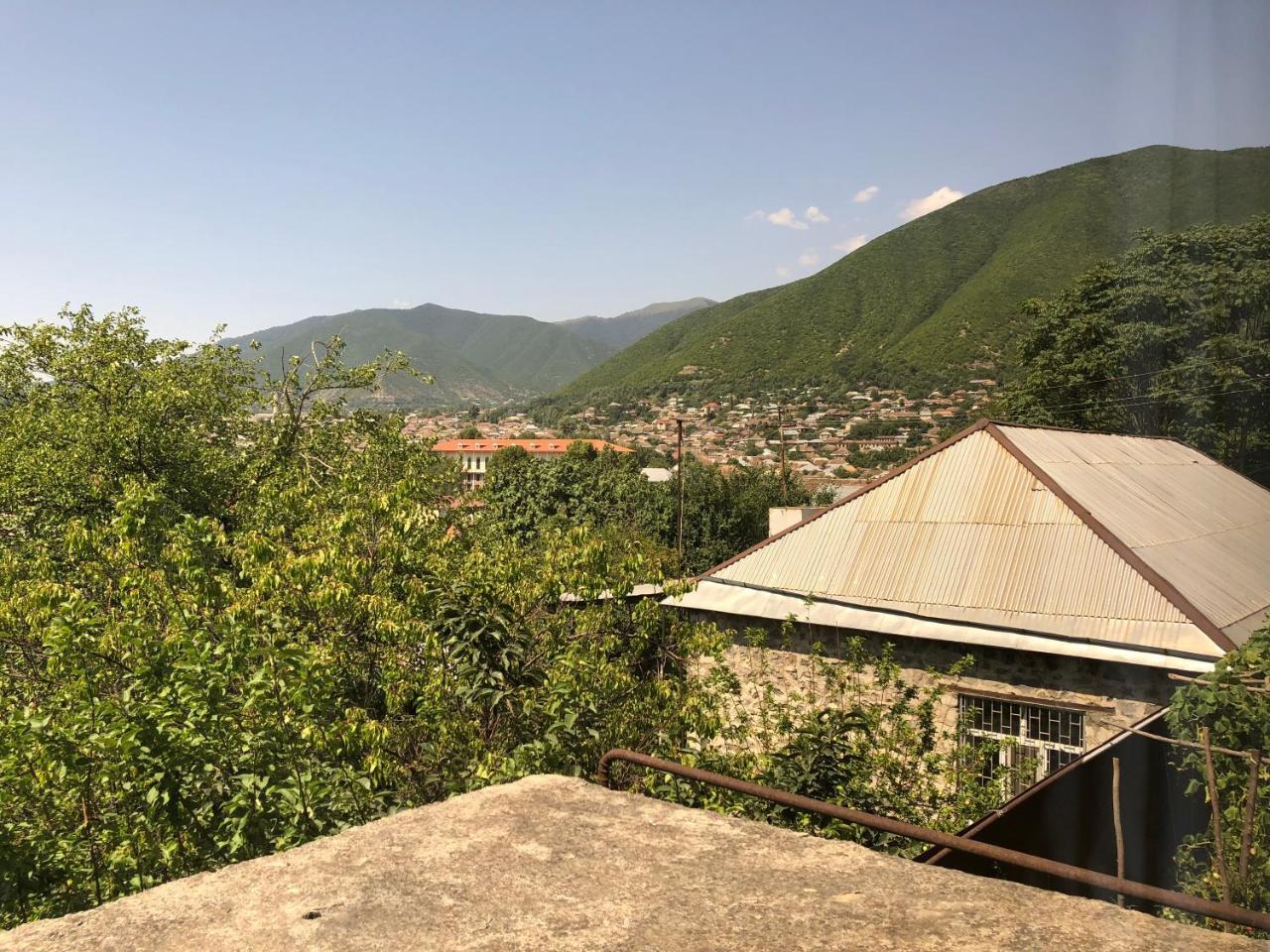 Bed and Breakfast Shaki Host House Şǝki Exterior foto