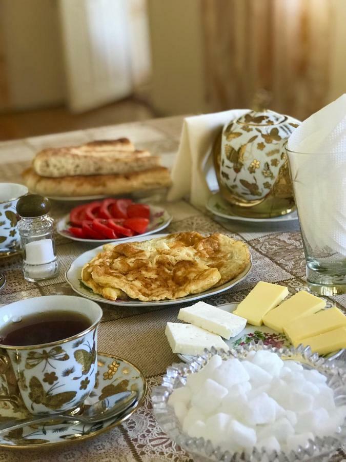 Bed and Breakfast Shaki Host House Şǝki Exterior foto